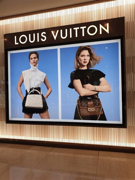 louis vuitton shopping tax refund.